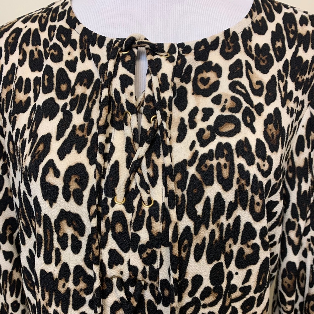 Chico’s Leopard Print Top Chico’s Size 2 (L - 12) - Picture 10 of 15